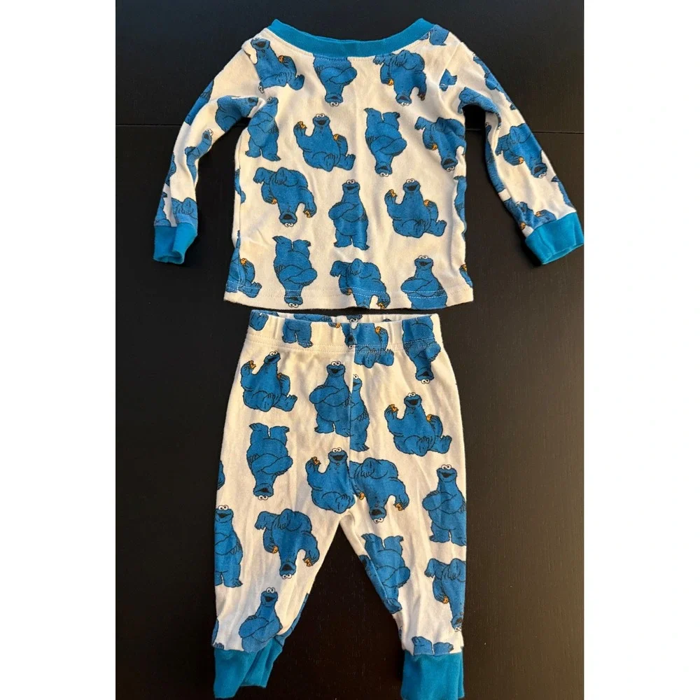 Sesame Street Baby Cookie Monster Pajamas 9 months Two-Piece‎ Cotton Top Bottom